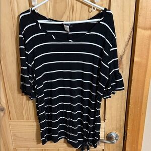 DISCREET Black and White Striped Women's Top
